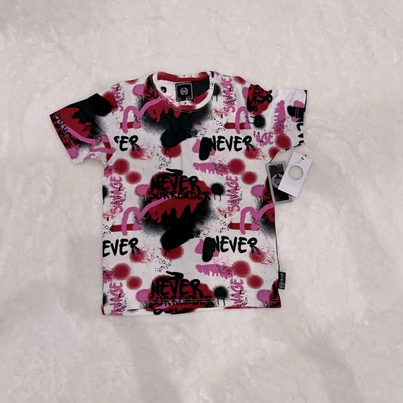 NWT - Never worn Boys’ Never Surrender multi-colored        t-shirt - Picture 1 of 3